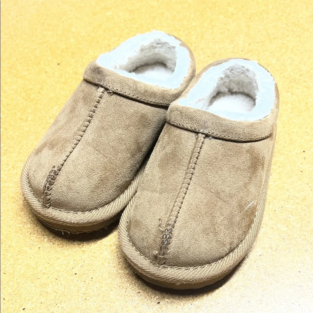 UGG Tan Kids Slippers